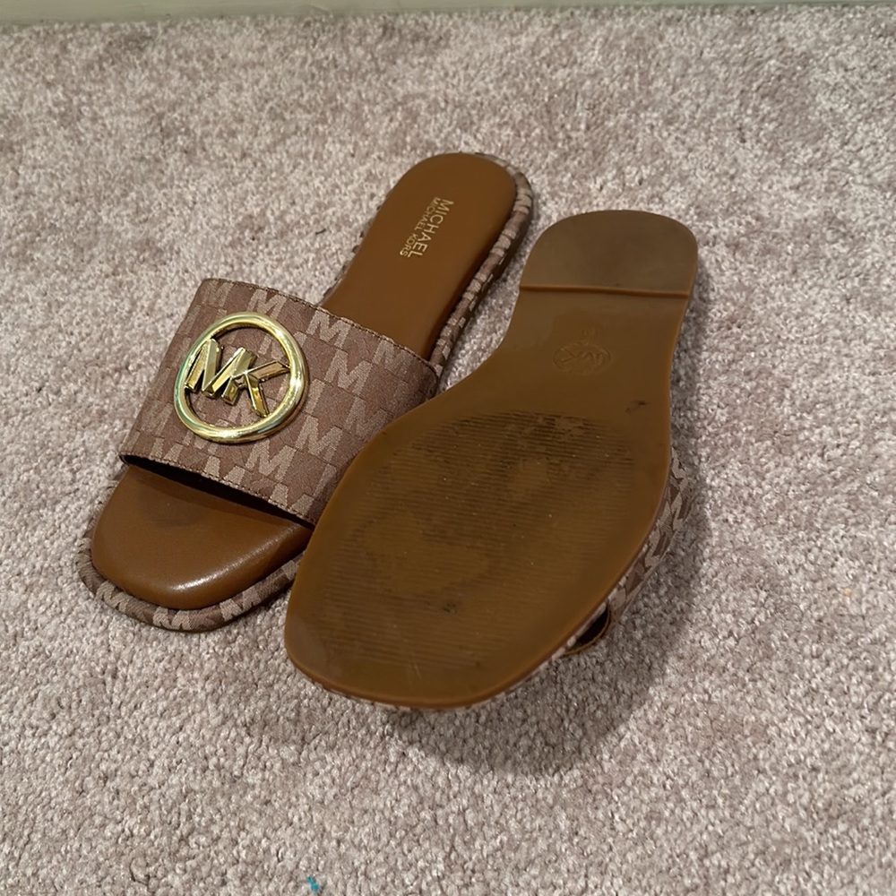 Michael Kors women slip on sandals - Picture 2 of 2